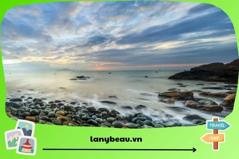 Bãi tắm Hoàng Hậu