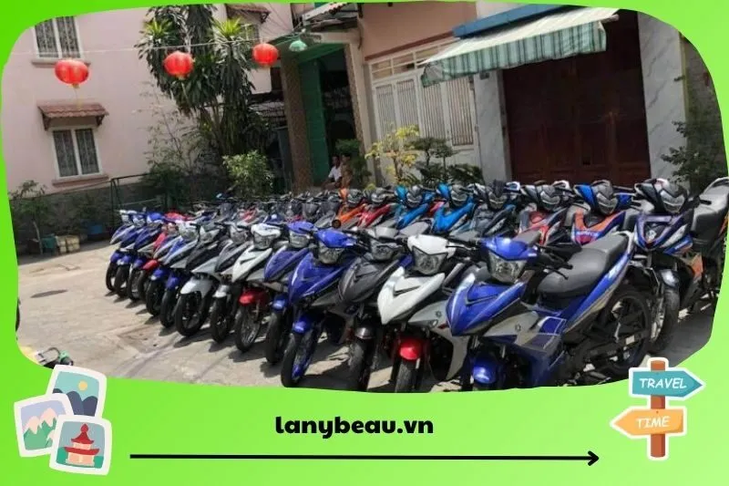 Chị Oanh