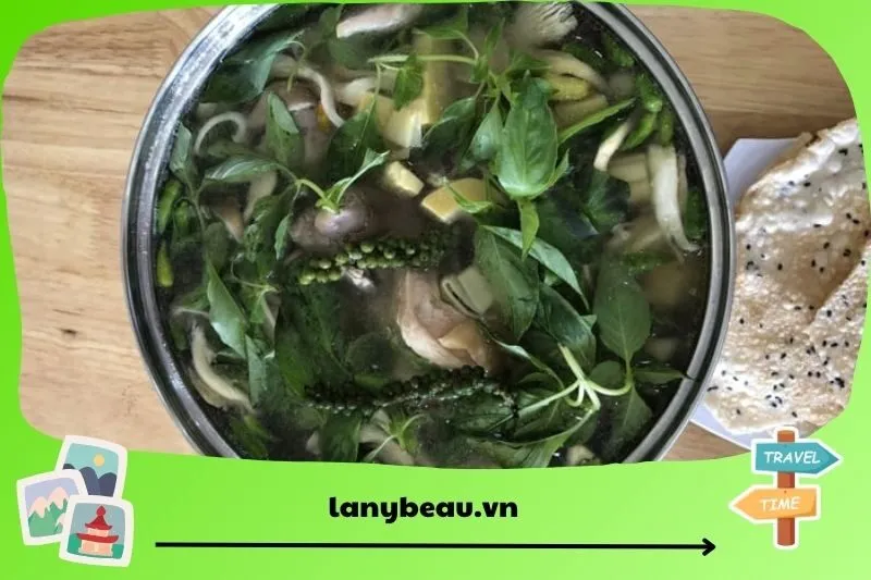Tao Ngộ Quán - Lẩu Gà Lá É Quy Nhơn